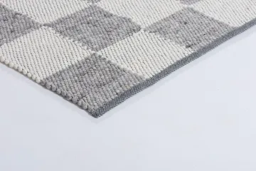 Gotland Design matta Special Edition - Silver-white nr. 2418, 250x350 cm - Tisca