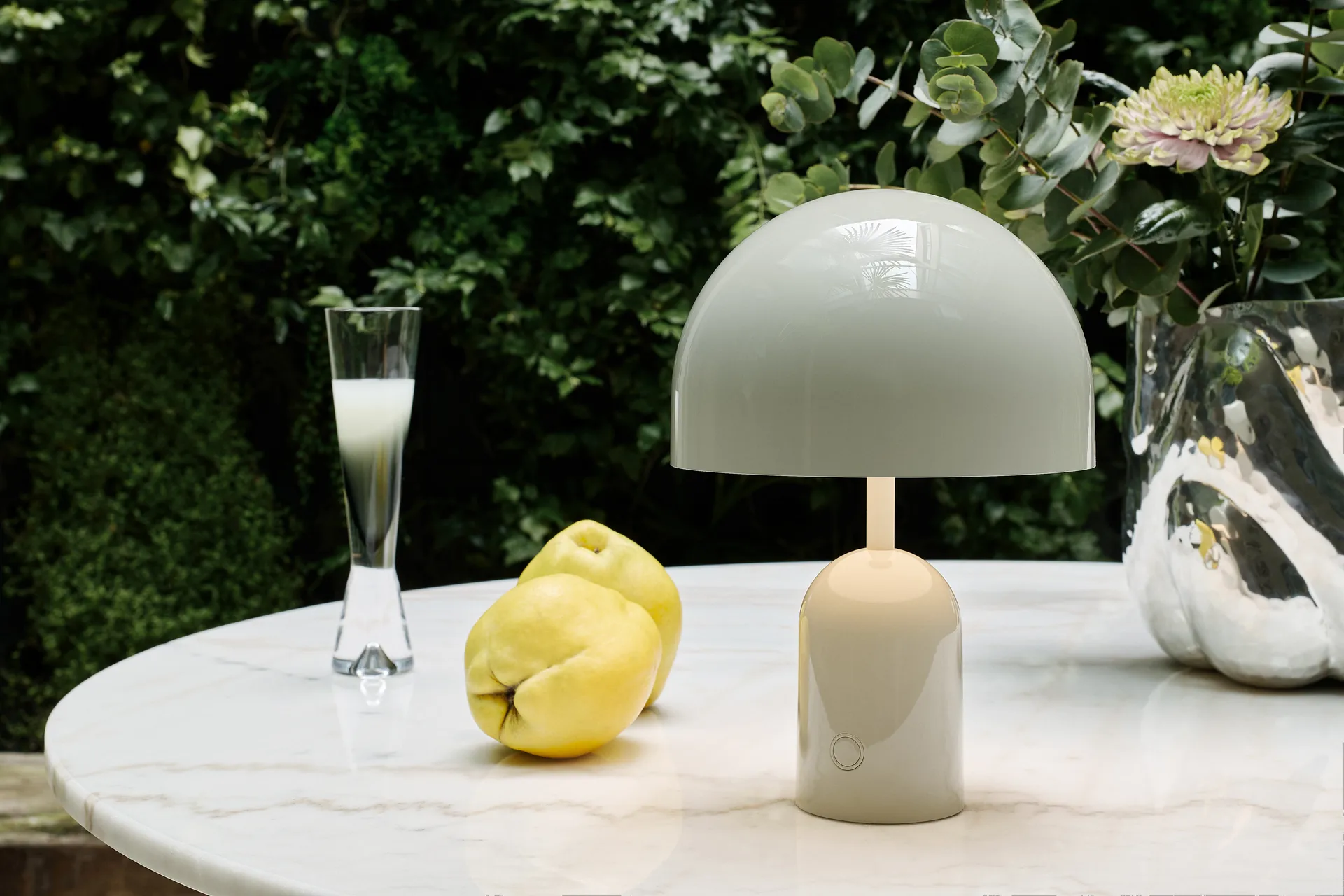 Bell Portabel LED bordslampa 28 cm, Grey (grå) Tom Dixon
