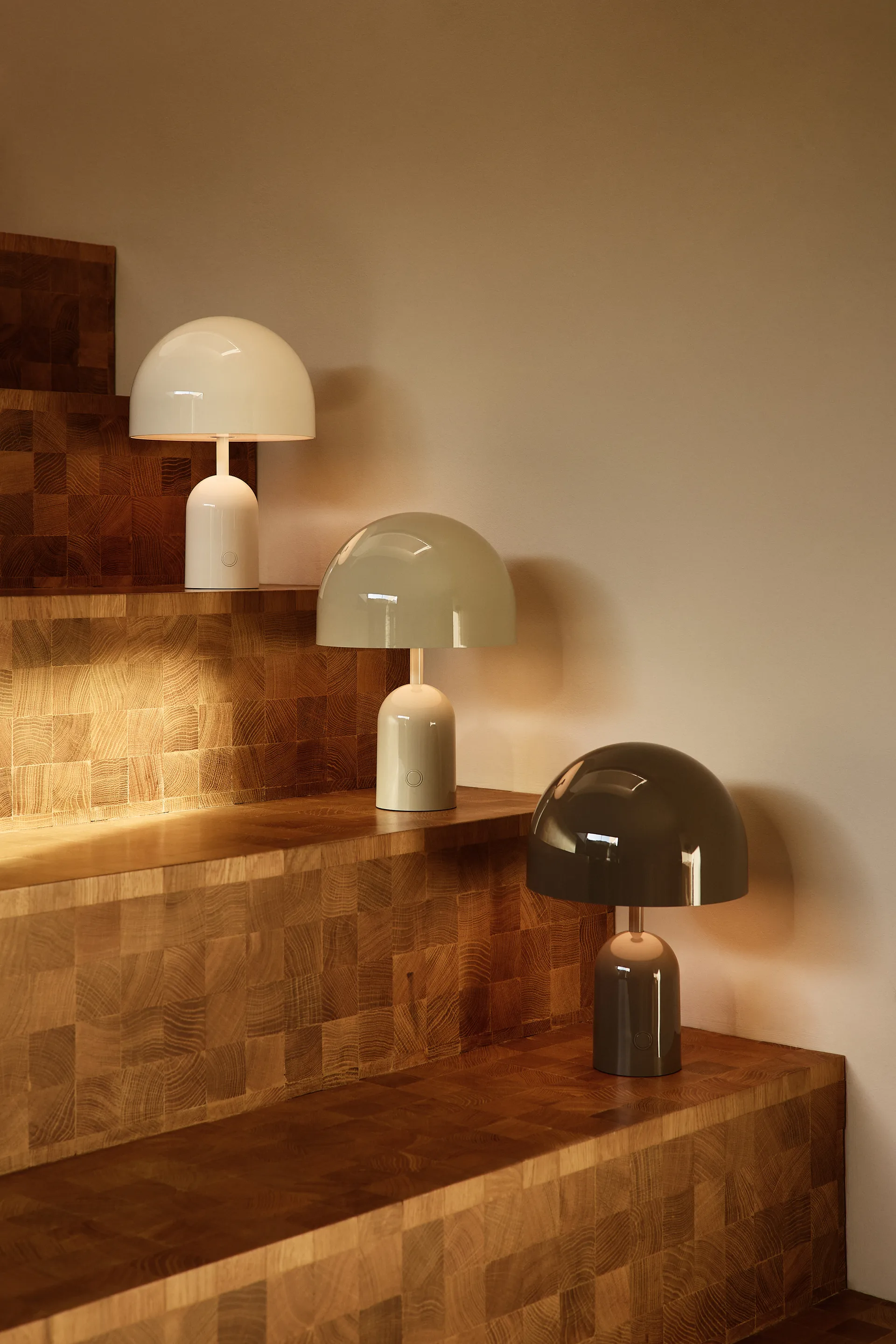 Bell Portabel LED bordslampa 28 cm, Taupe (beige) Tom Dixon