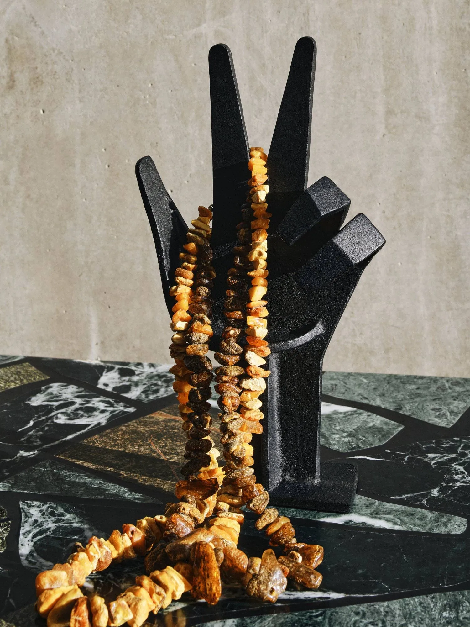 Cast Iron hand, Black, 29,8x6,5 cm Tom Dixon
