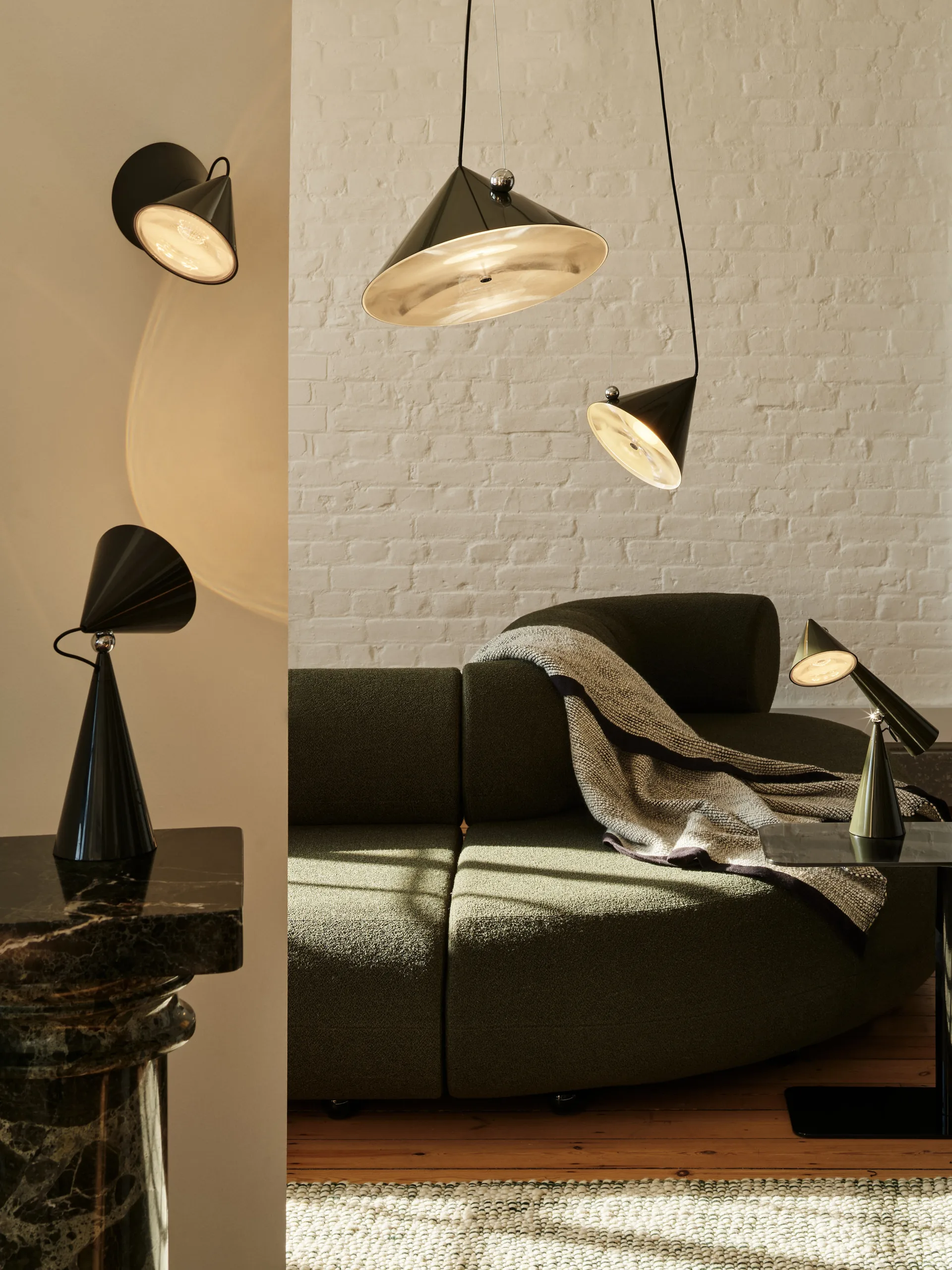 Pose Surface vägglampa, Kelp Tom Dixon