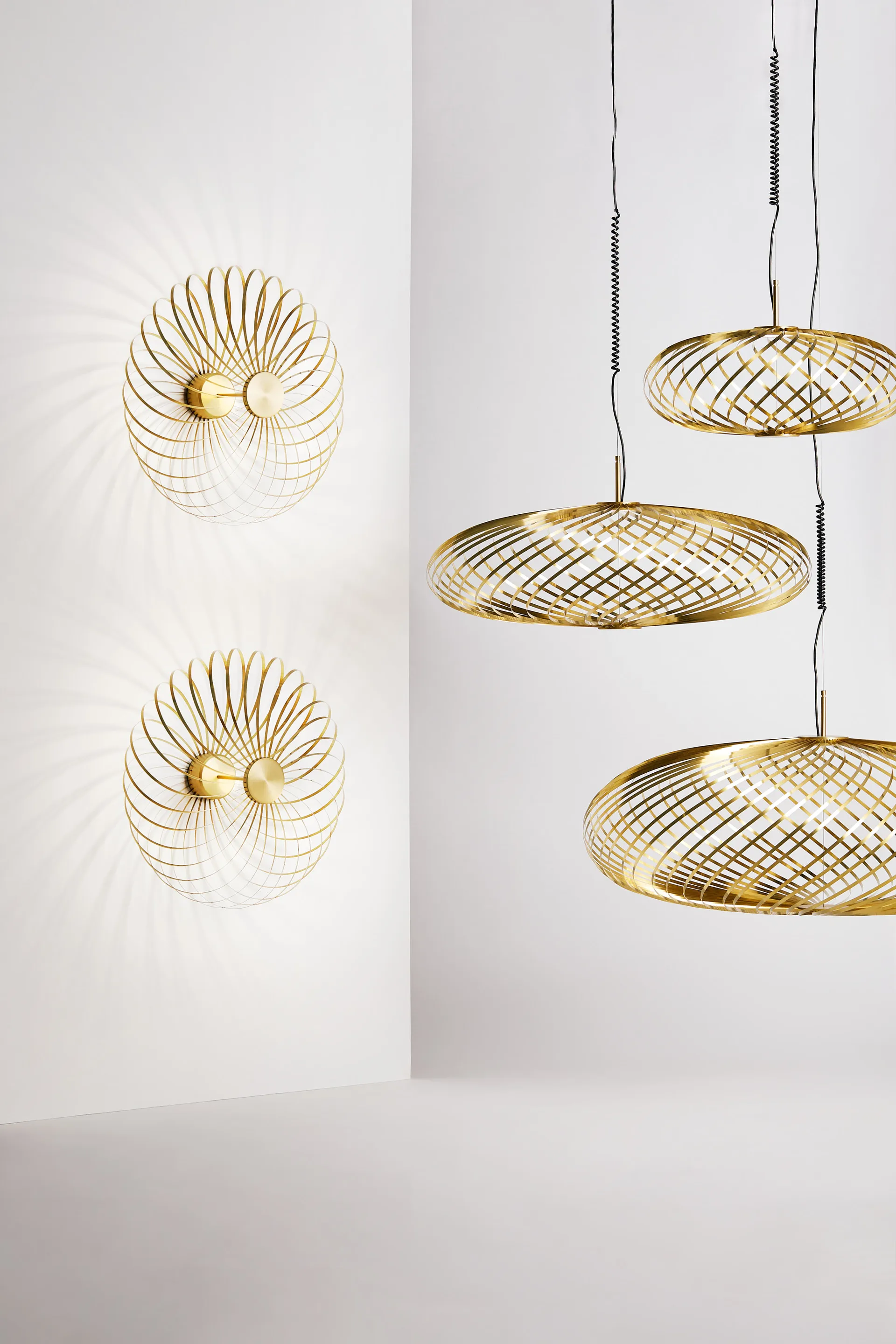 Spring pendel LED brass, Medium Tom Dixon