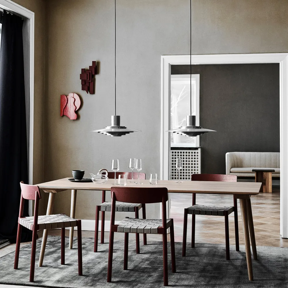 Betty TK1 stol, black, svart flätad linnebandsits &Tradition