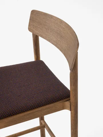 Betty TK14 Counter Chair barstol 65 cm - Sisu 0785-rökt ek - &Tradition