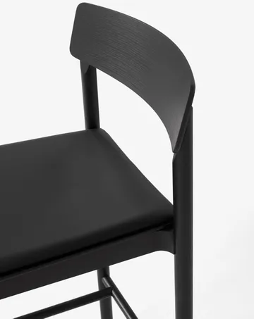 Betty TK17 Bar Chair barstol 75 cm - Noble svart läder-svartlackad ask - &Tradition