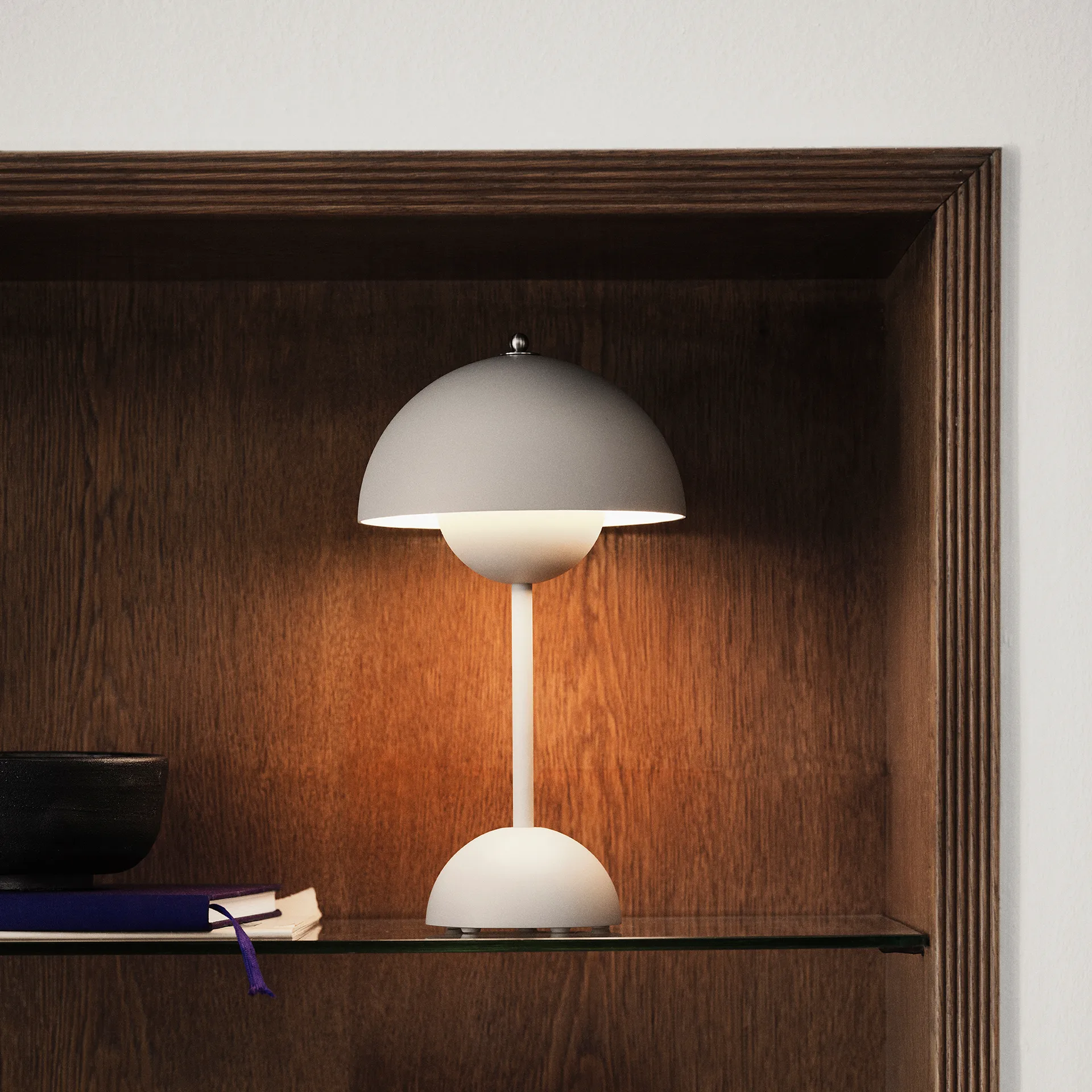 Flowerpot portabel bordslampa VP9, matt ljusgrå &Tradition
