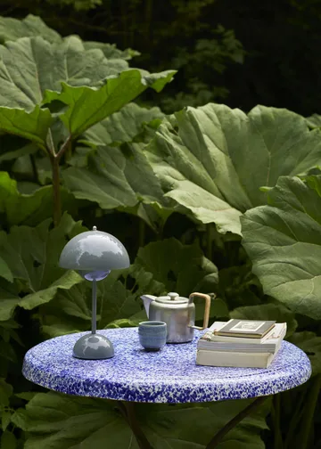 Flowerpot portabel bordslampa VP9 - Stone blue - &Tradition