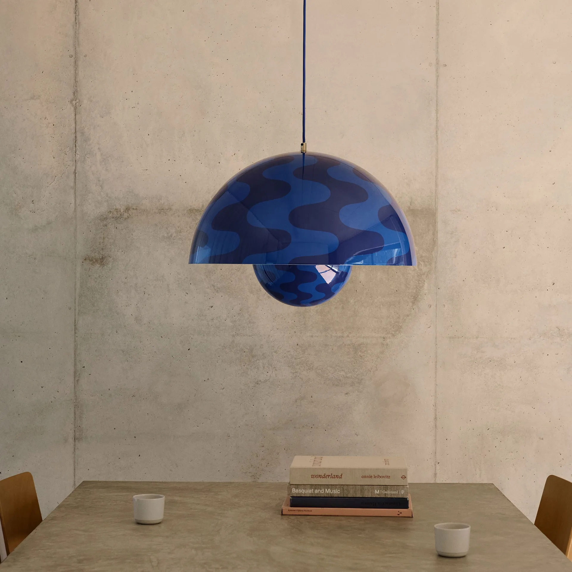 Flowerpot VP2 pendel stor, Cobalt blue-Twilight blue &Tradition