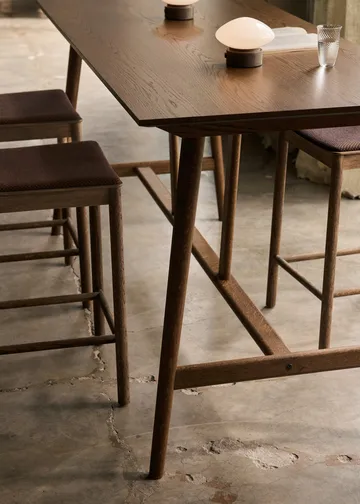 In Between SK26 Counter Table barbord 190x80x95 cm - Rökt ek - &Tradition
