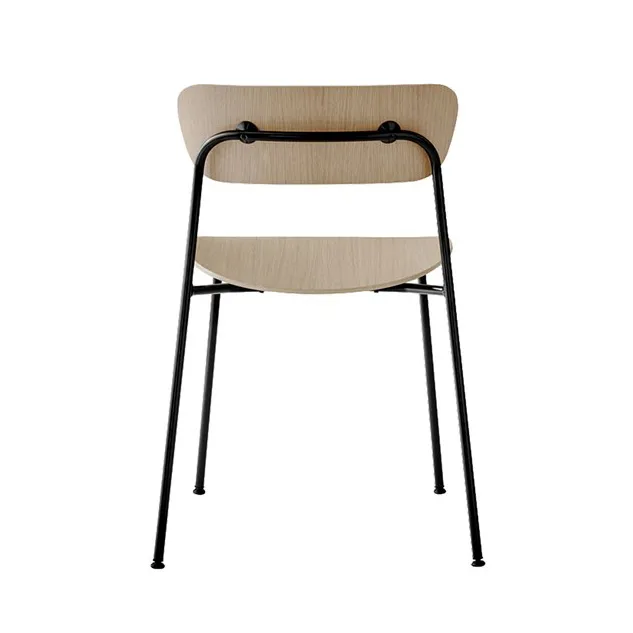 Pavilion stol AV1, lackerad ek &Tradition