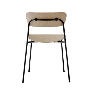 Pavilion stol AV1 - lackerad ek - &Tradition