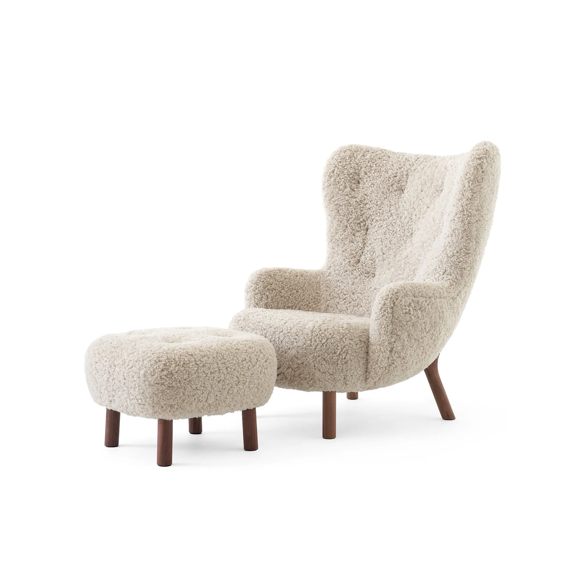 Petra VB3 High fåtölj inkl. pouf ATD1, Oljad valnöt-Sheepskin Moonlight &Tradition