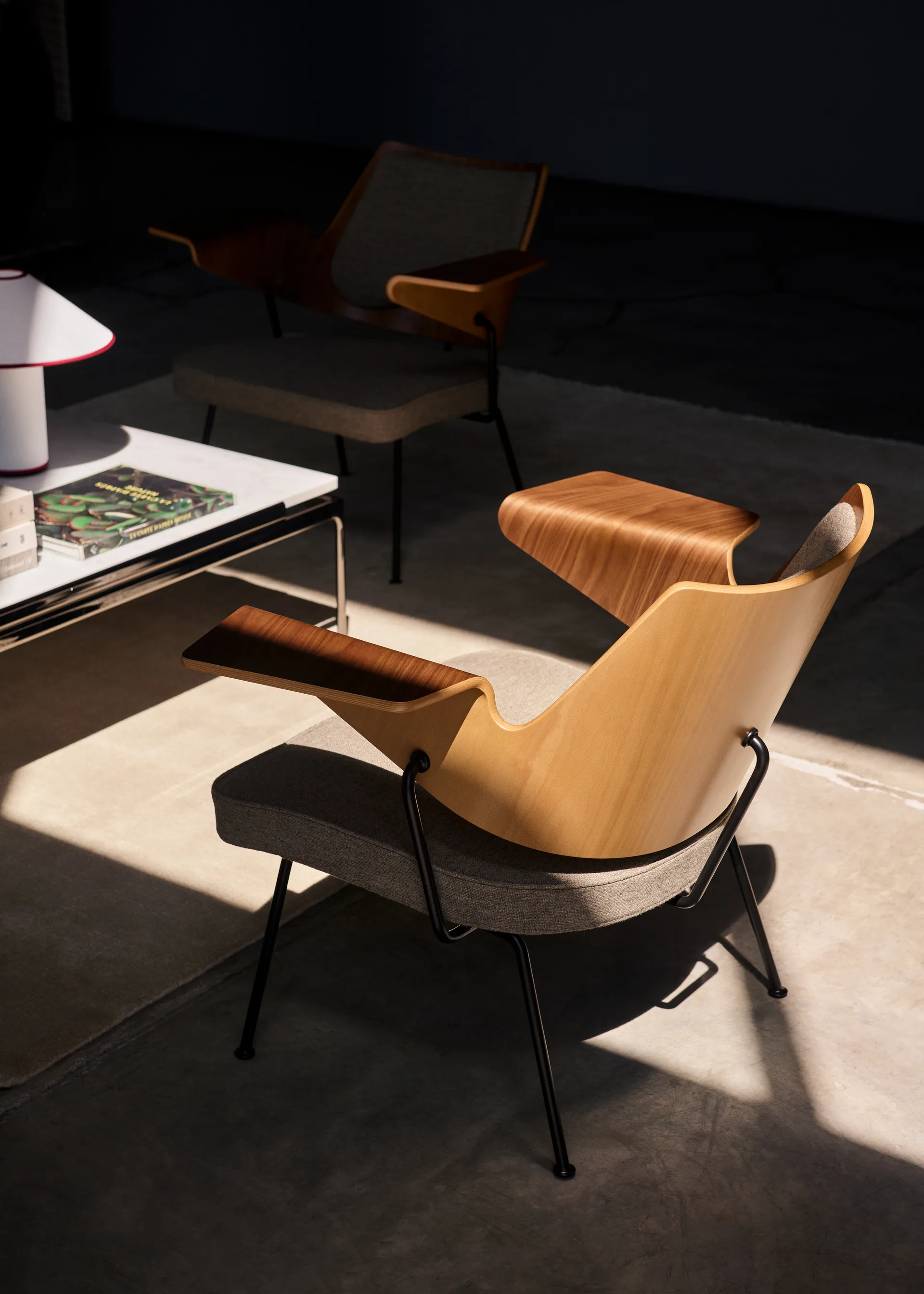 RFH RD8 lounge stol, Walnut-beech-brown &Tradition