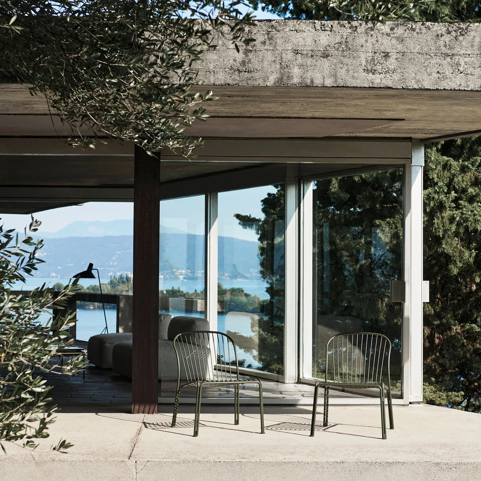 Thorvald SC100 loungestol, Bronze green &Tradition