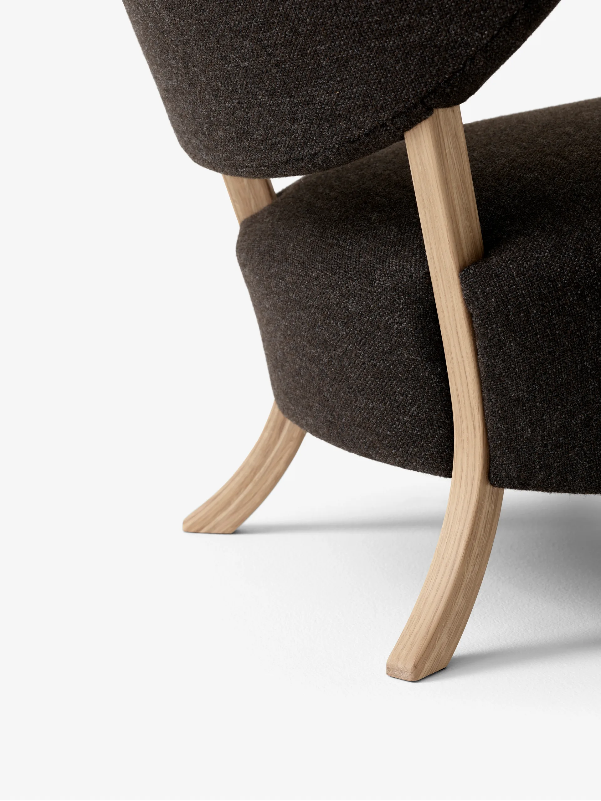 Wulff Lounge Chair ATD2 fåtölj, Oljad ek-Hallingdal &Tradition