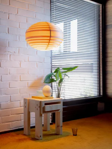 003 Stilts Side Table sidobord - Matt oljevaxad furu 40x36x45 cm - Vaarnii