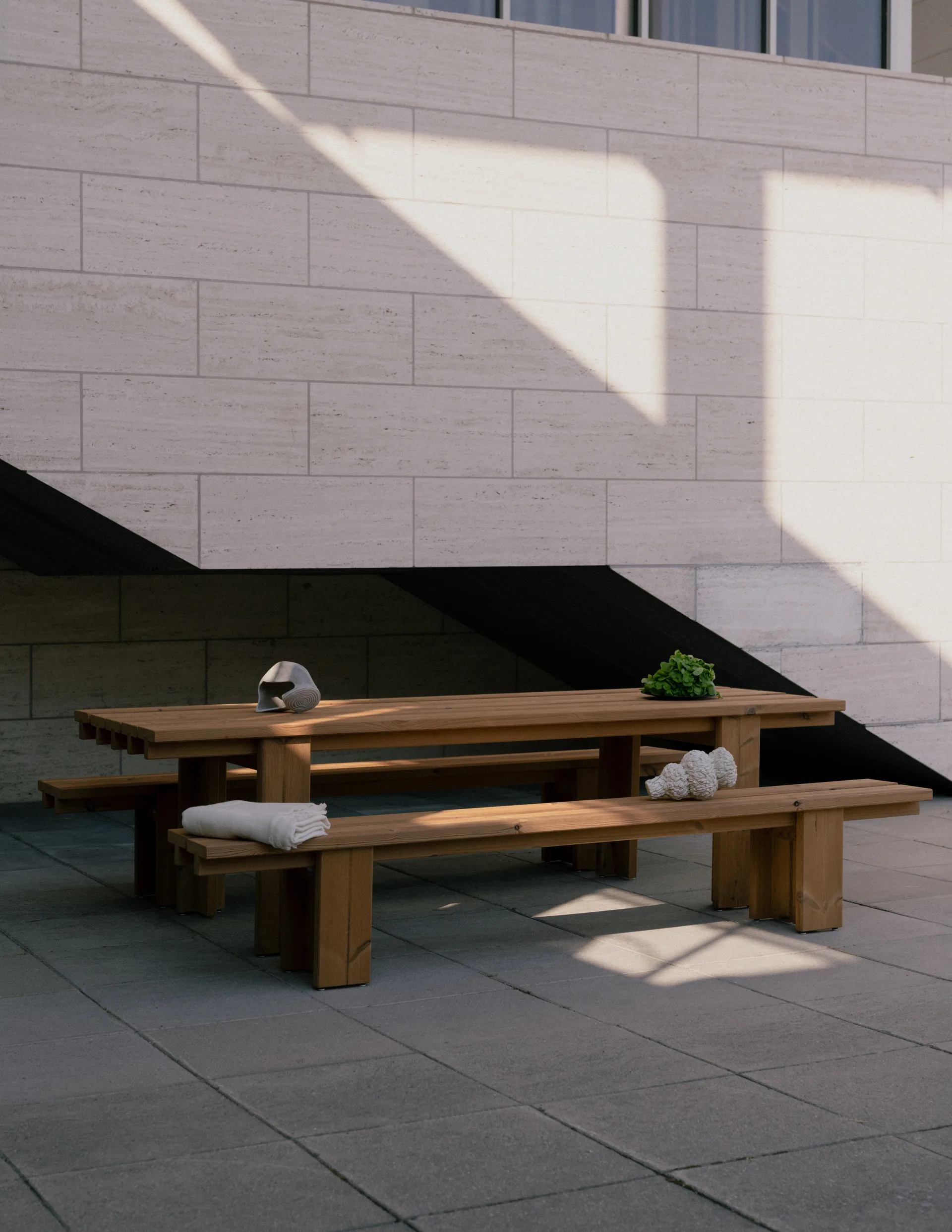 013 Osa Outdoor Bench bänk, Värmebehandlad furu, 182x37x49 cm Vaarnii