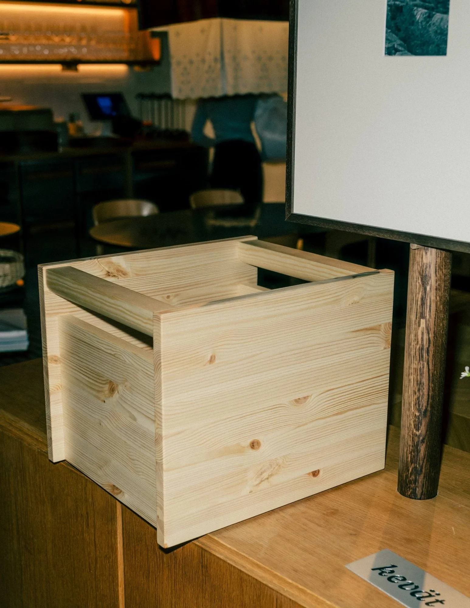 020 Koppa Crate förvaringslåda, Oljevaxad furu, large 38x43x36 cm Vaarnii
