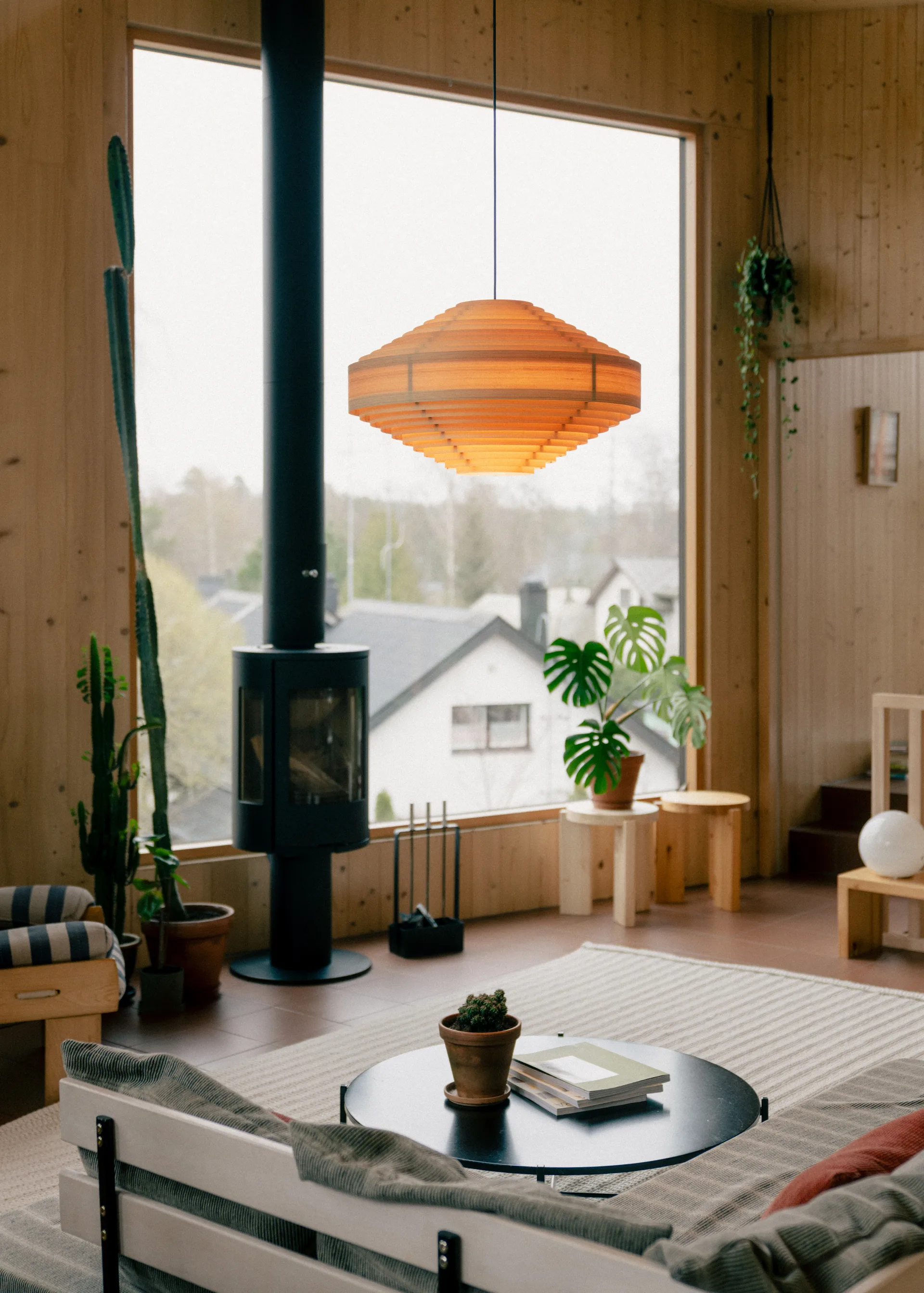 1003 Hans Pendant pendel, Matt oljevaxad furu, Ø60 cm Vaarnii