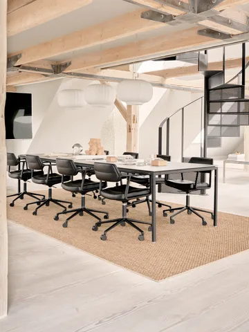 Vipp453+ Swivel kontorsstol med hjul - Black aluminium-black leather - Vipp