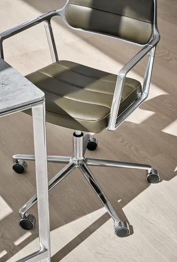 Vipp453+ Swivel kontorsstol med hjul - Pol. aluminium-bosco green - Vipp