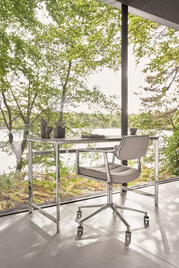 Vipp453+ Swivel kontorsstol med hjul - Pol. aluminium-dark sand - Vipp