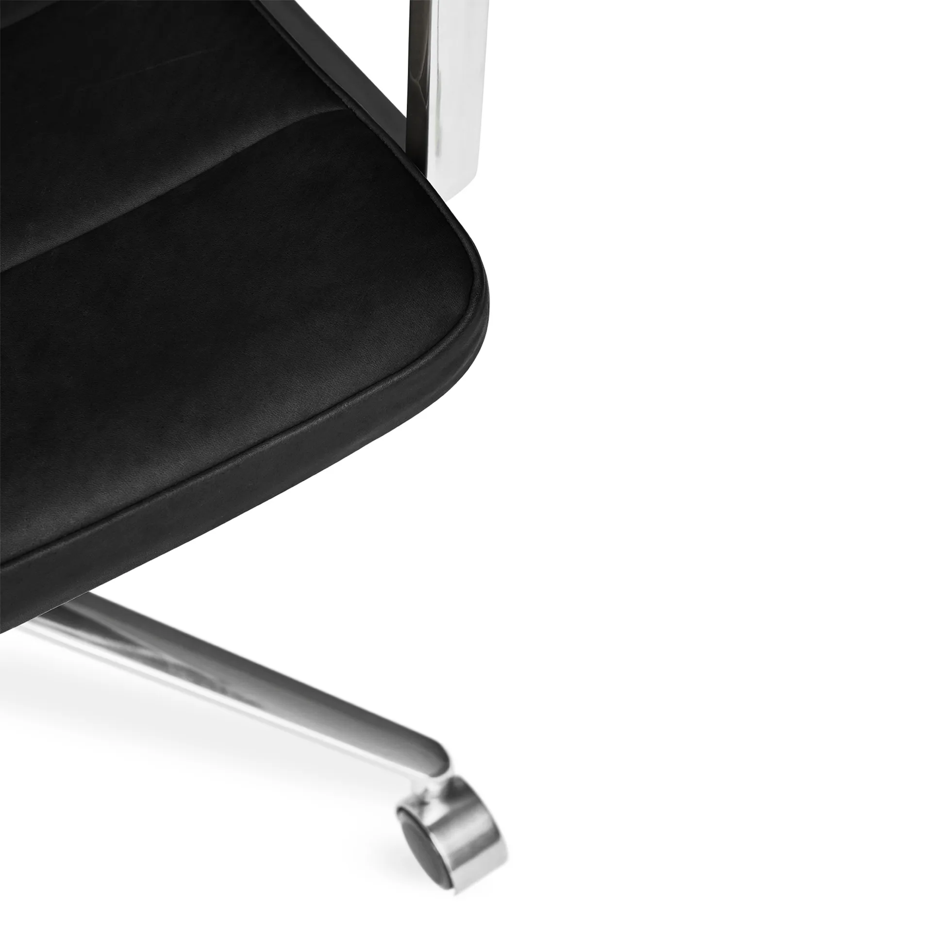 Vipp455 Swivel chair kontorsstol med hjul, Black leather-polished aluminium Vipp