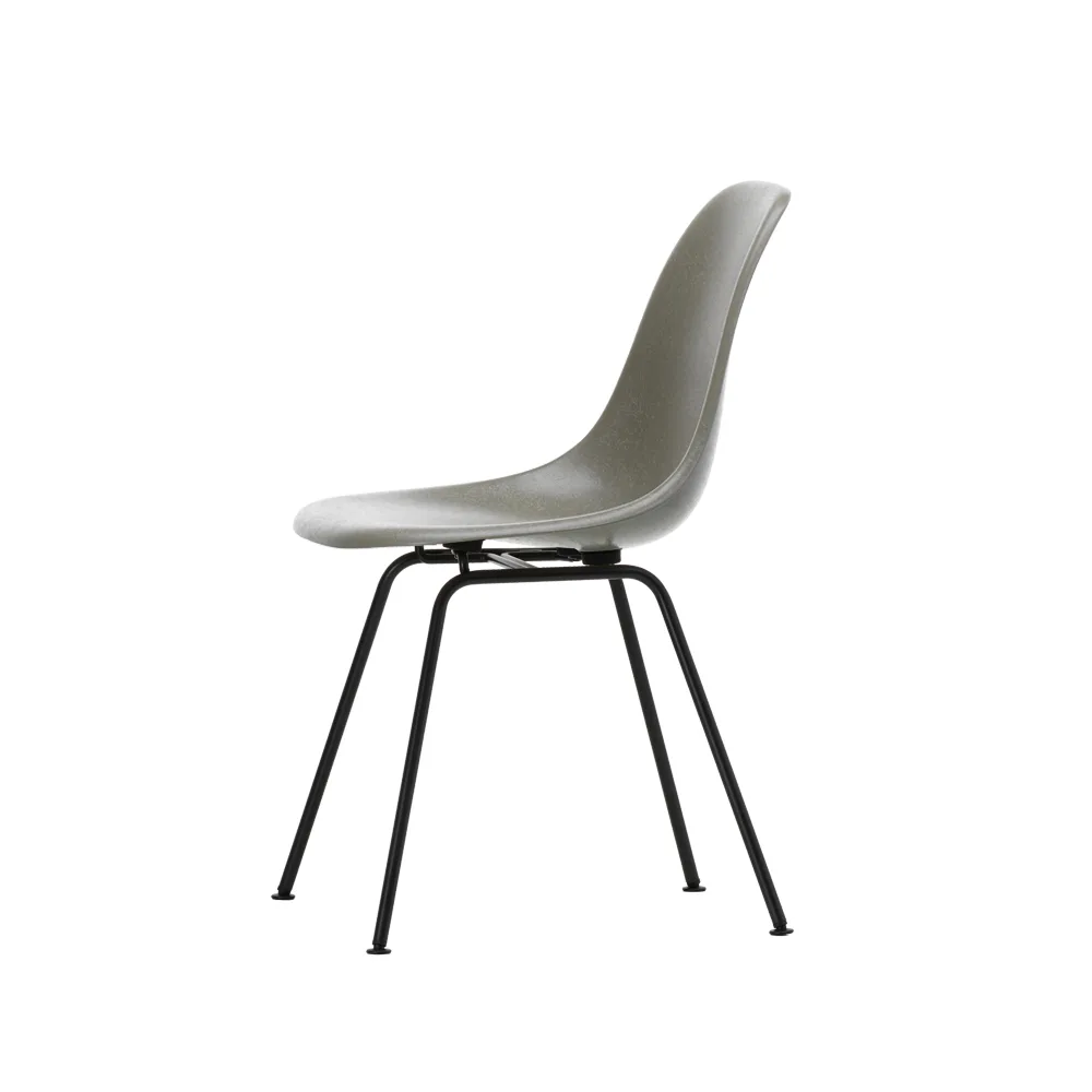 Eames fiberglass chairs DSX stol, Raw umber-Black Vitra