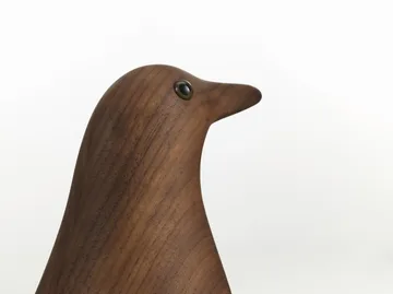 Eames House Bird träfågel - Walnut-dark - Vitra