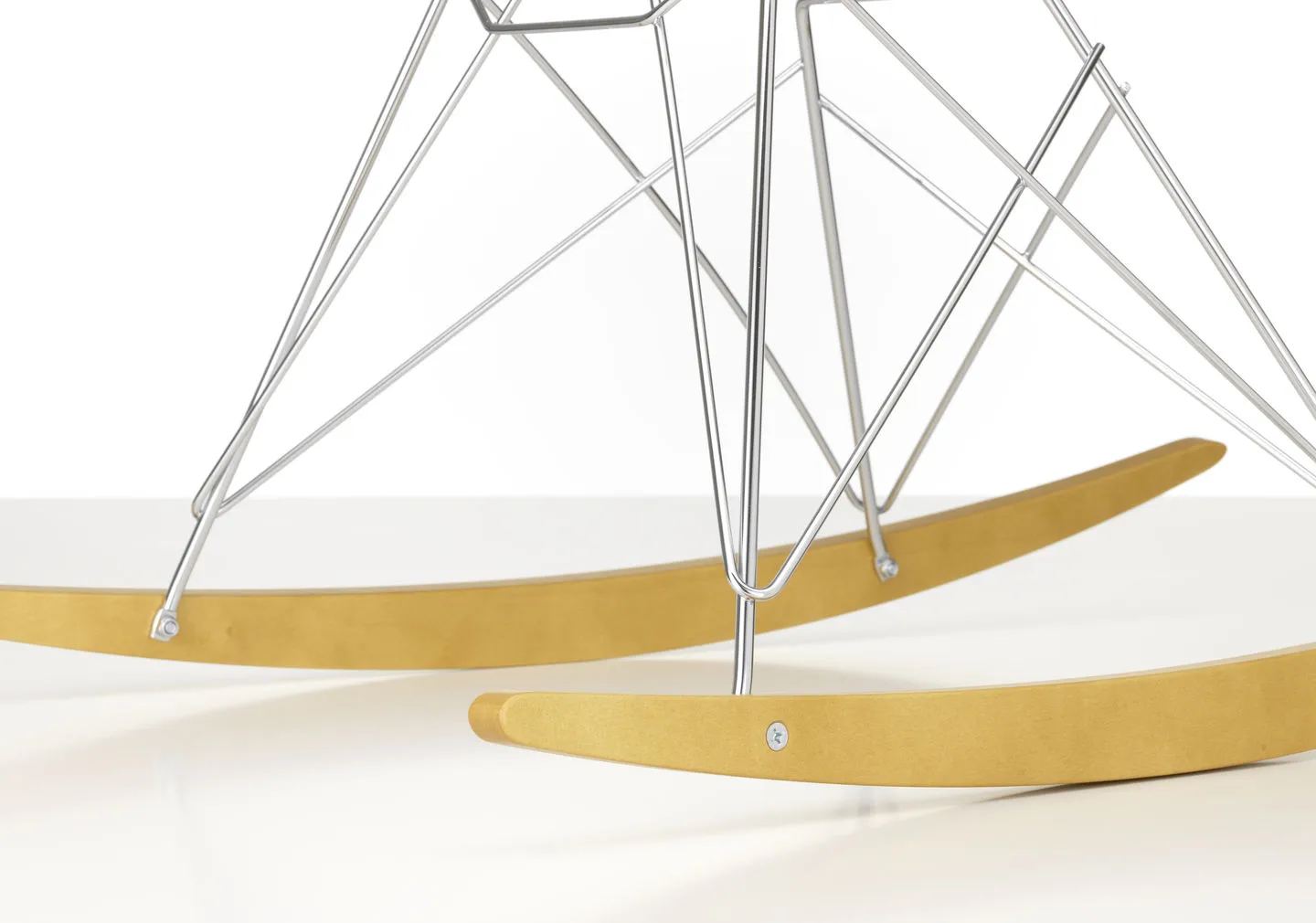 Eames Plastic Armchair RE RAR gungstol, 83 sea blue-chrome-golden maple Vitra