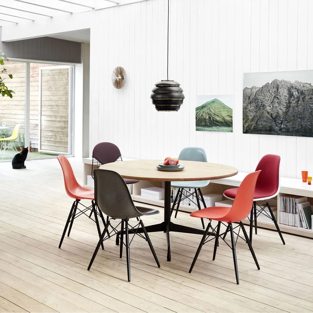 Eames plastic side chair DSR stol klädd sits, Black-Checkered-Black Vitra