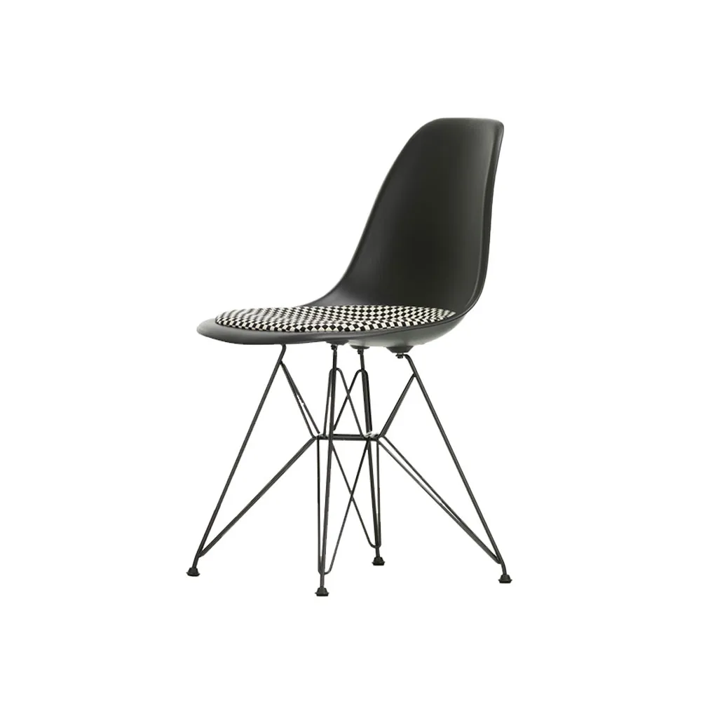 Eames plastic side chair DSR stol klädd sits, Black-Checkered-Black Vitra