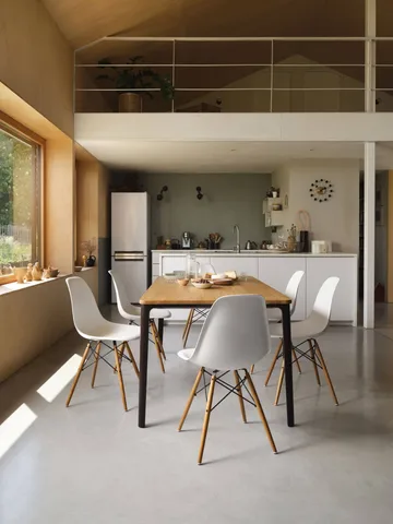 Eames Plastic Side Chair RE DSW stol - White-golden maple - Vitra