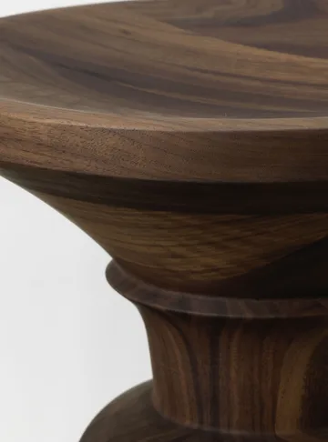 Eames Stool rund sittpall model B - Dark walnut, Ø33x38 cm - Vitra