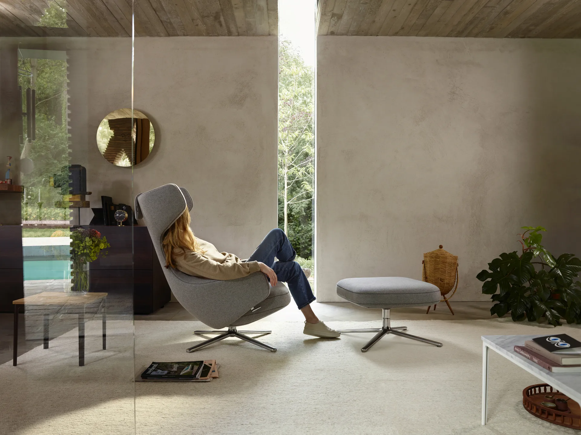 Grand repos fåtölj aluminiumstativ, Cosy 2 pebble grey Vitra