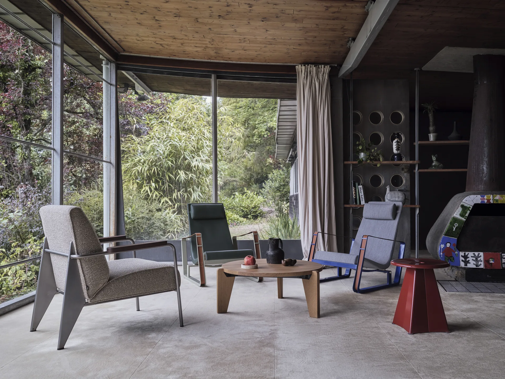 Tabouret Métallique pall, Japanese red (röd) Vitra