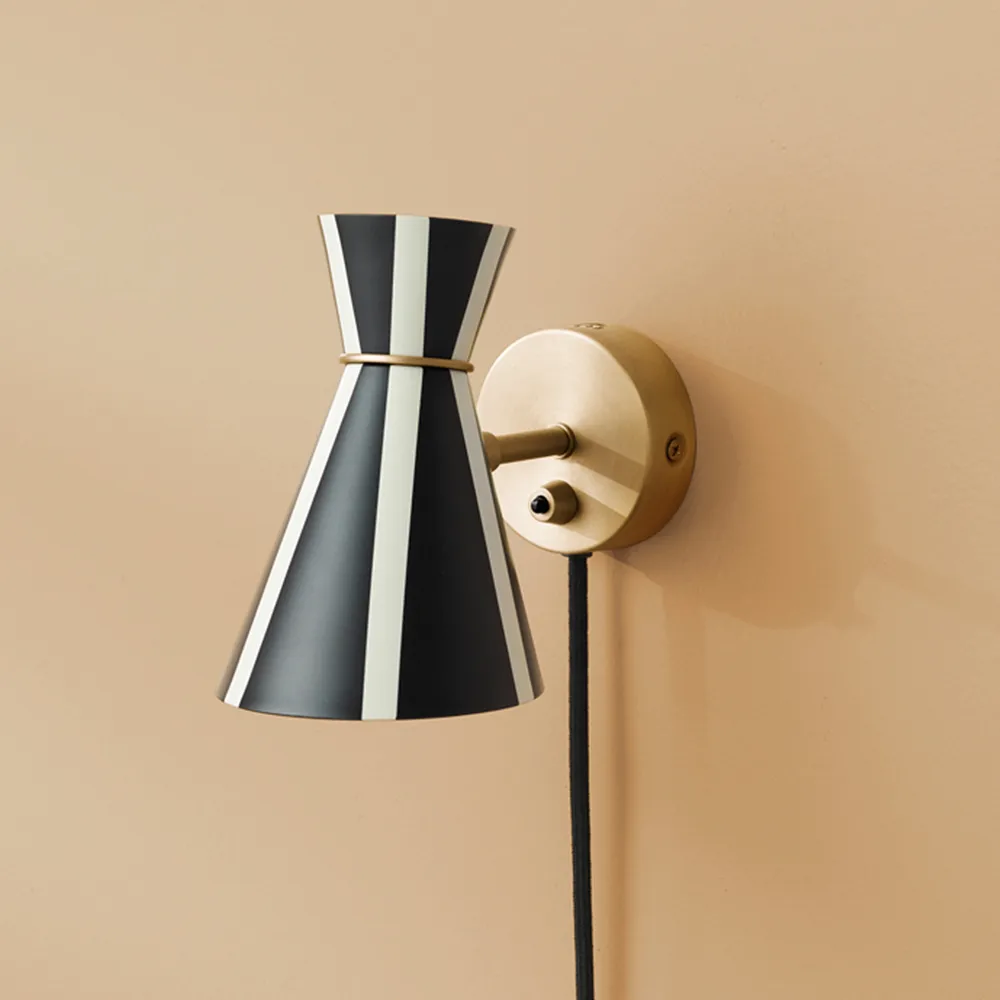 Bloom vägglampa, black noir Warm Nordic