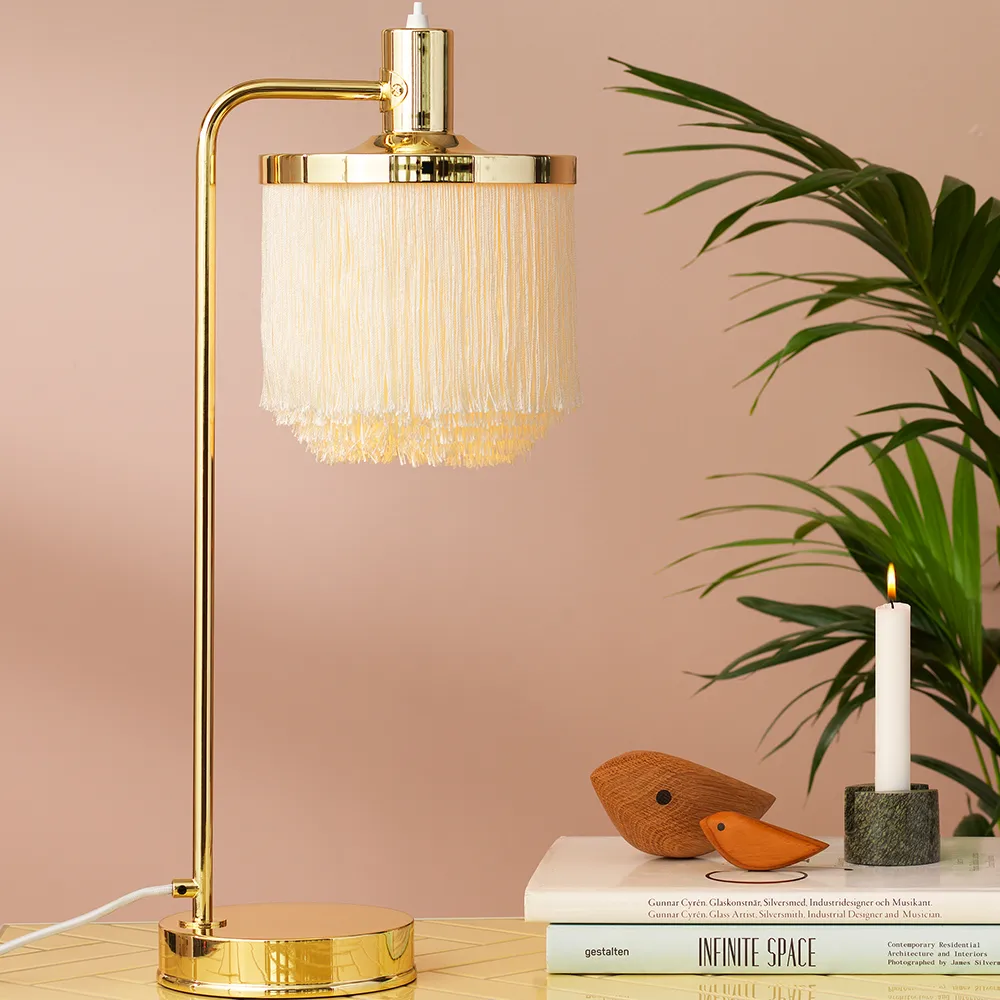 Fringe bordslampa, Cream white Warm Nordic
