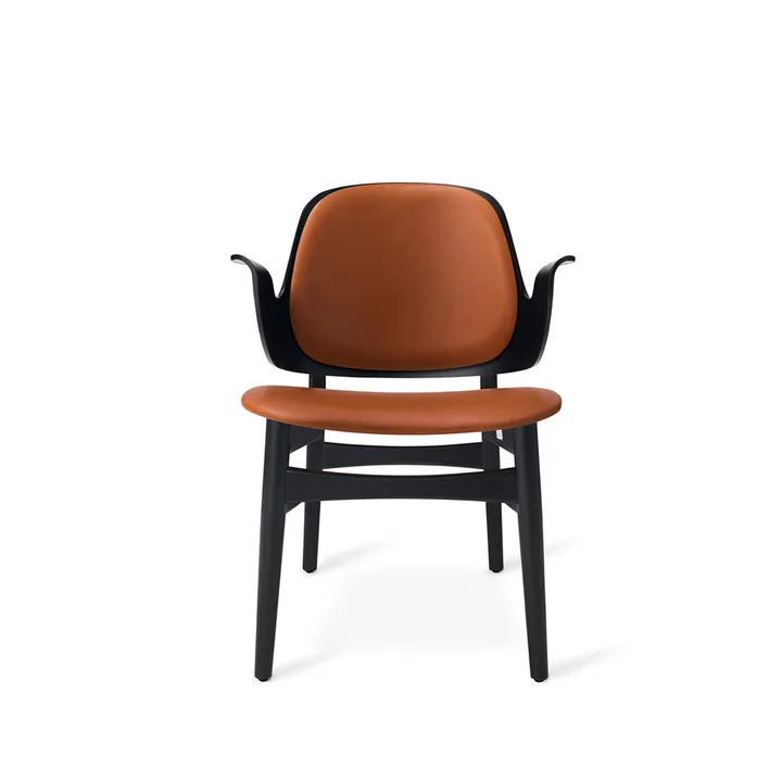 Gesture loungestol - läder sevilla 4001 black, svartlackat bokstativ - Warm Nordic