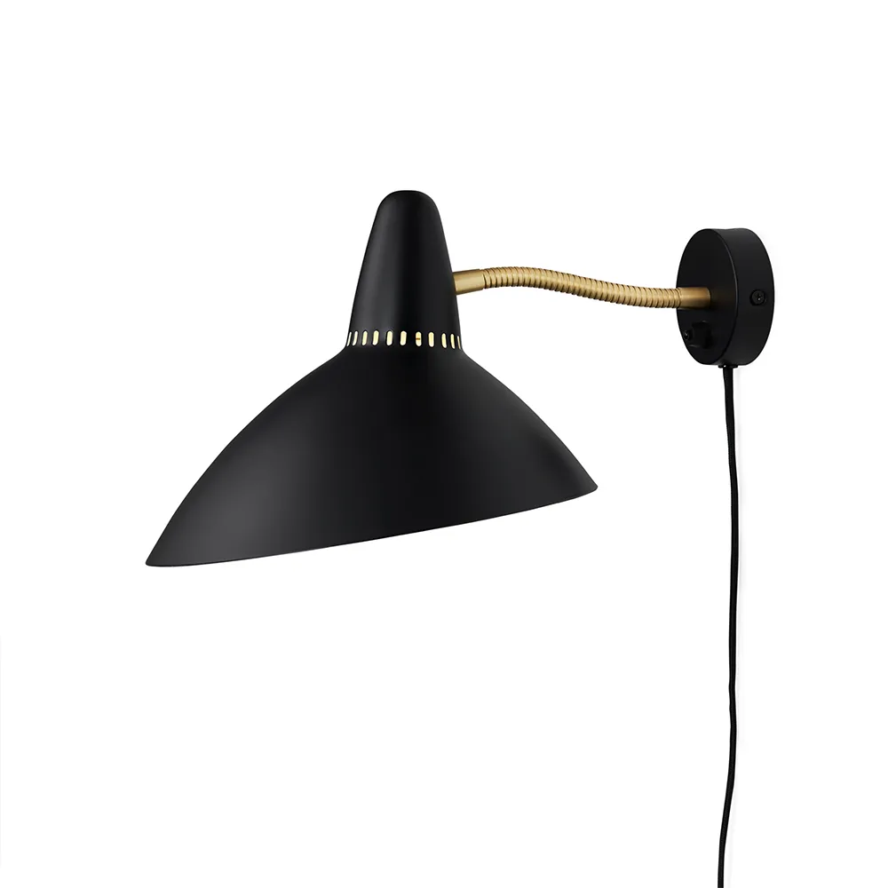 Lightsome vägglampa, black noir, mässingdetalj Warm Nordic