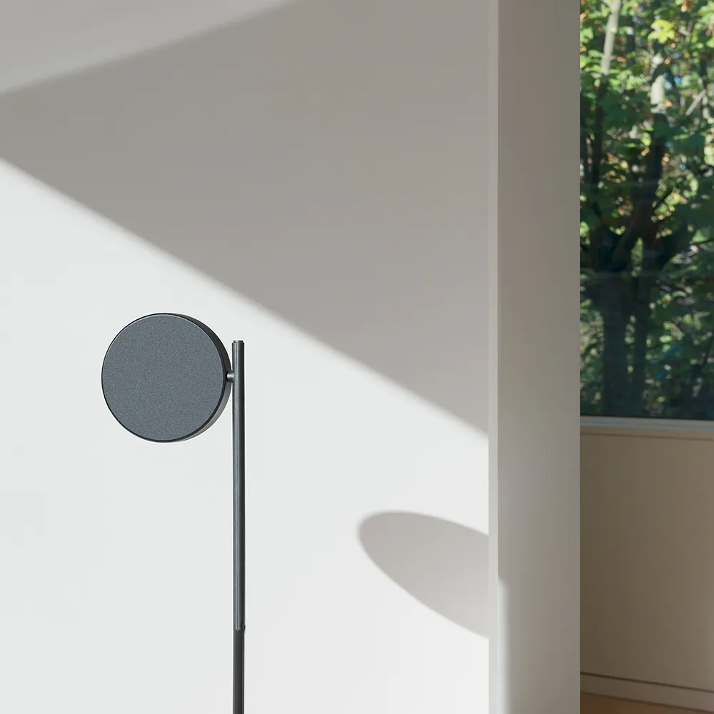 w182 Pastille f2 golvlampa, oxide red, lång arm Wastberg+