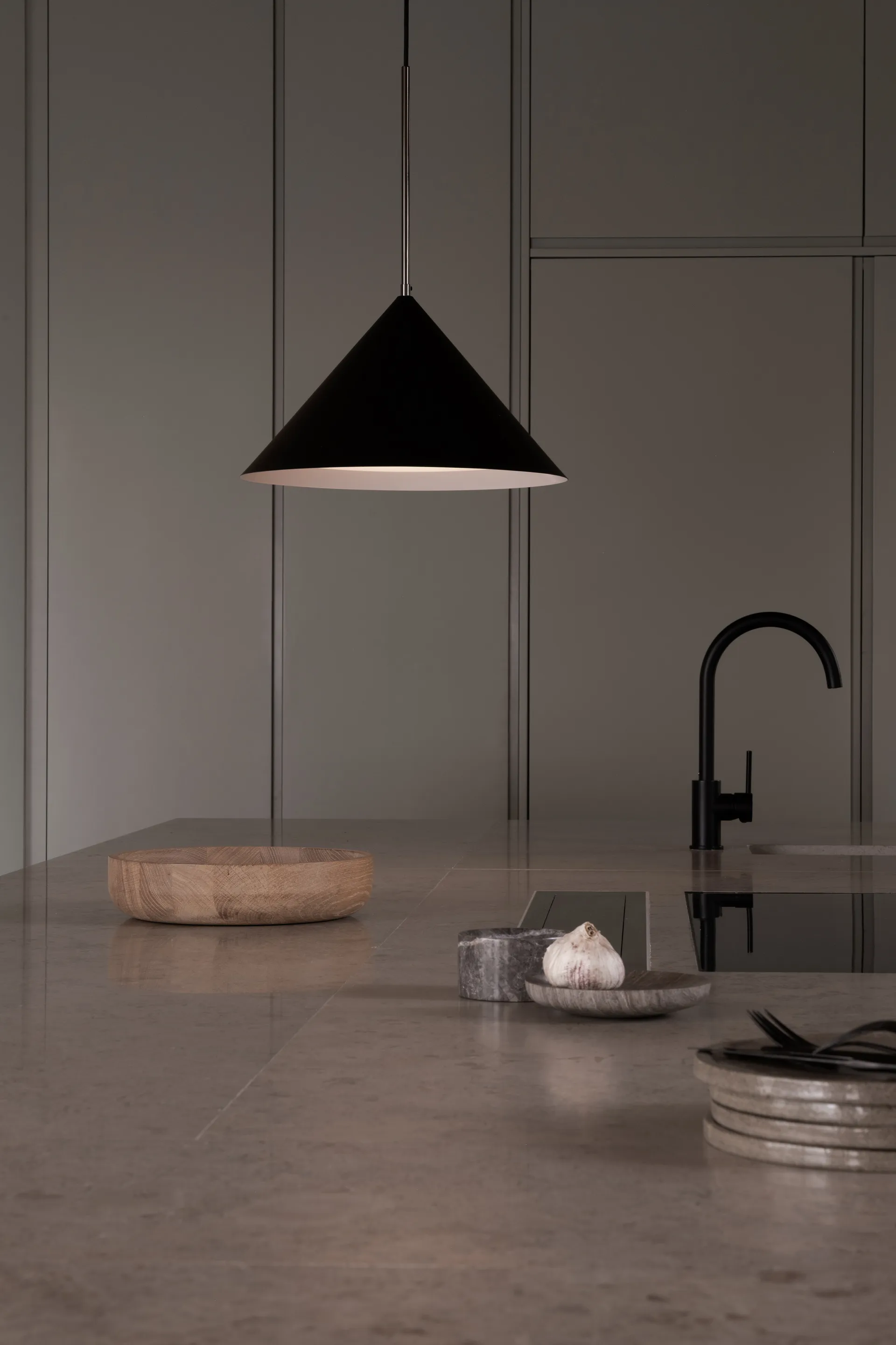 Kuro pendel, Black, Ø45x25 cm Watt & Veke