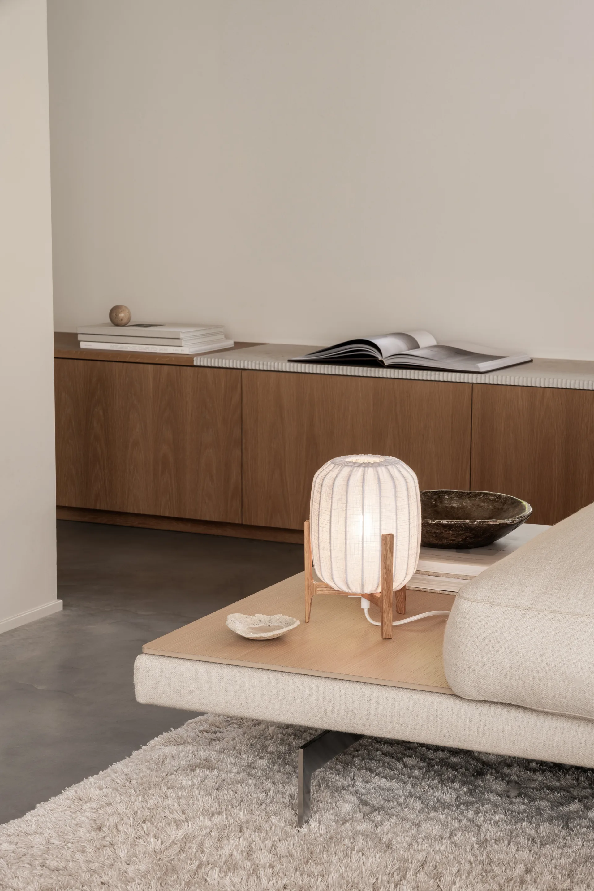 Prisma bordslampa, Oak-White, Mini Ø16x24,3 cm Watt & Veke