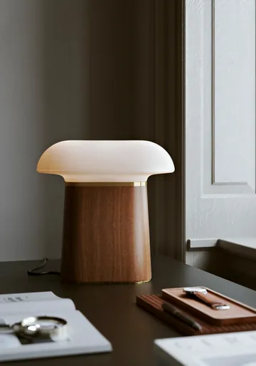 Nova bordslampa - Walnut - Woud