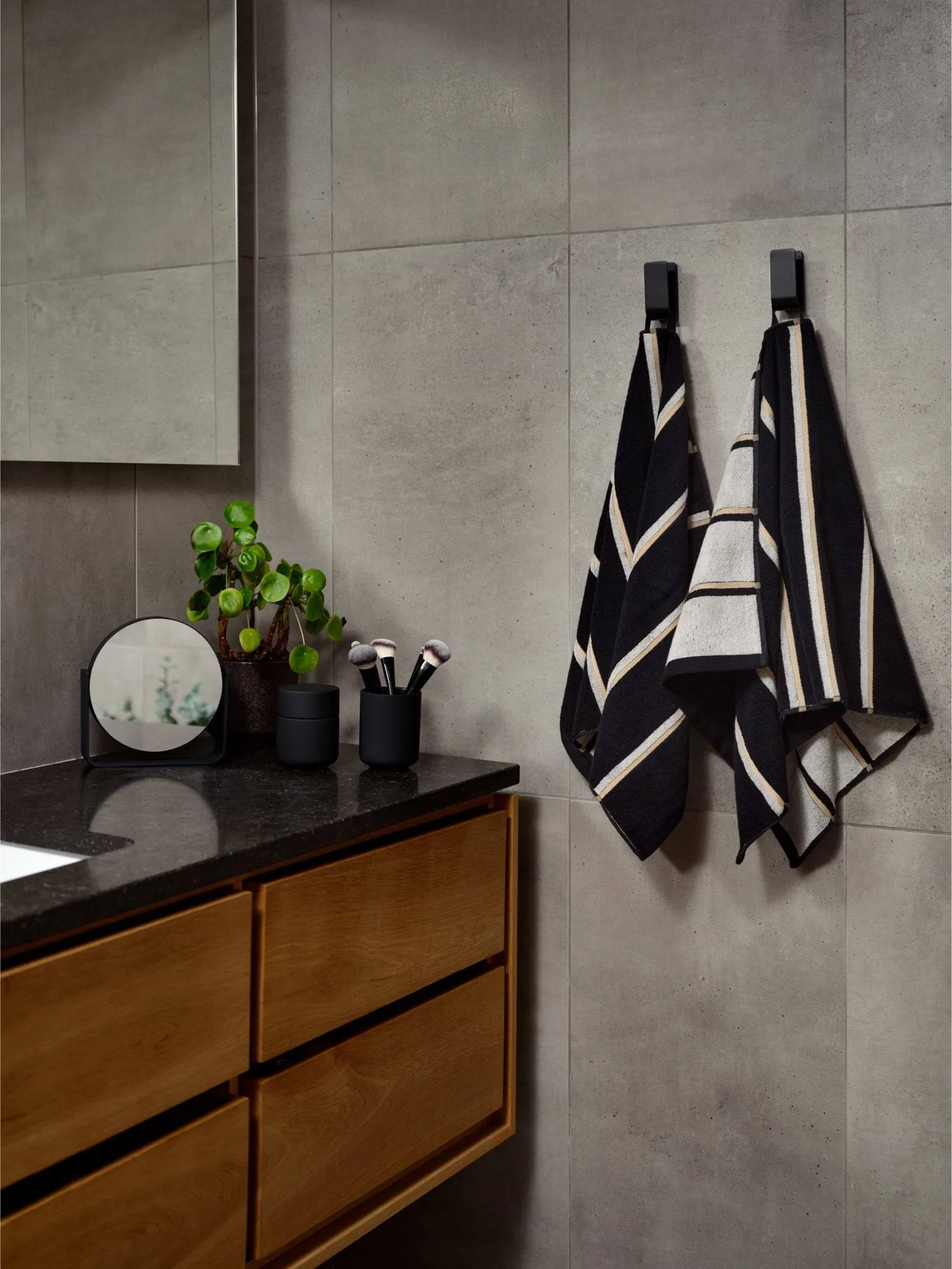 Sauna Handduk, Black-soft grey-camel, 50x100 cm Zone Denmark